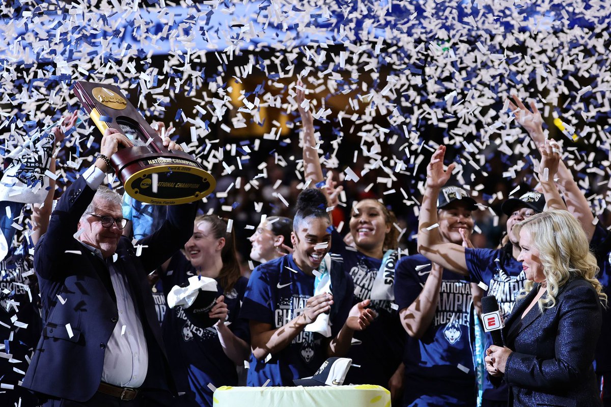 Barstool UConn tweet media