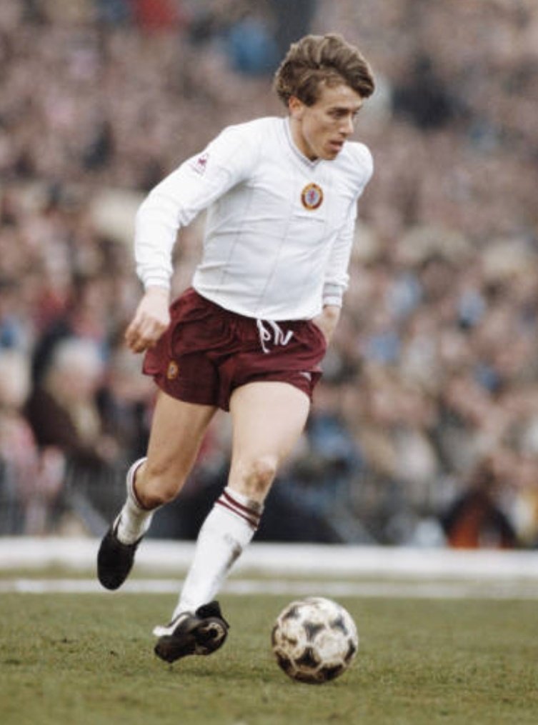 Tony Morley in action for Aston Villa

#AVFC #AstonVilla #Villa