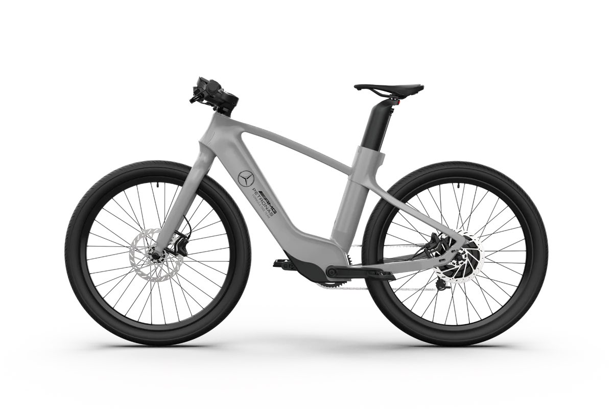 RiideDapp's tweet photo. 🤩Electric mobility will rise in so many ways and #RiideDapp plans to be the go to app for these products.
The screen on the handle bars is called-The Cockpit 😳
😎Say hello……
Mercedes-AMG F1® City Edition e-bike delivers exceptional value for money.
⚡️A powerful 250W motor and 25 km/h top assist speed, with full colour 5.5” Mercedes-AMG F1 display is like nothing else on the market.
#ElectricMobility #RiideDapp #AMG #Mercedes #EBikes