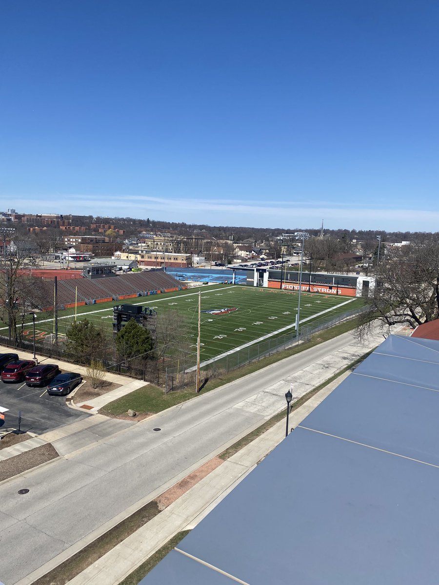 Thank you <a href="/CoachHolleyCU/">Garren Holley</a> and <a href="/piofootball/">Carroll U Football</a> for having me out!