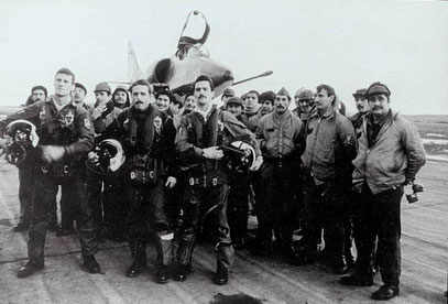 facuc150's tweet image. Yo considero estas 4 fotos de Malvinas las más épicas, respondan este tweet con las fotos que ustedes consideren épicas sobre la gesta, hay muchas más no cabe duda, los leo