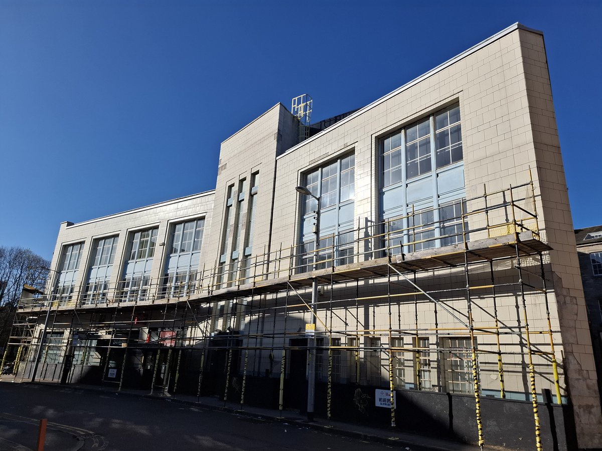deirdrenotes's tweet photo. @DarrenMcLean_uk @MurphyNiallGLA @C20Society @RoryOlcayto @historicshops @GordonBarr @SGHETorg Safe to say at this point most/all tiles were replaced 1988 &amp; sustainable repairs are deadlocked @ Cumbrae House (b. 1938) for circa 4 yrs now. Consequences of the cheap fix #adaptivereuse #ArtDecoSouthsideAlive https://t.co/YMSZovDoqJ https://t.co/xcwaVG49rb
