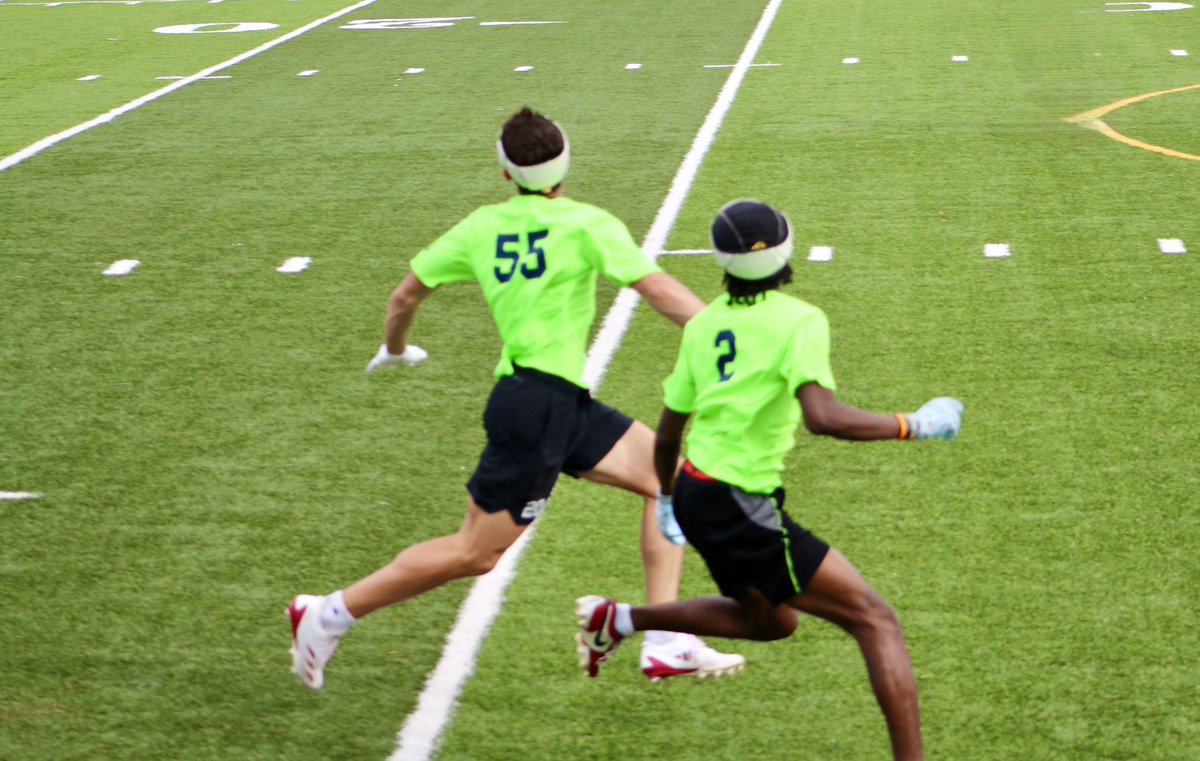 gavin_elliott09's tweet image. What an amazing experience last week at the @CoachesCombines Thanks to @CoachOzzieExume for having the confidence in me to be a part of it. @GilbertHSFB @CoachTTyler @CoachWalker_15 DB ‘27
4.58 #40Time 
4.31 #ProShuttle 
33.5” #Vert 
108” #BroadJump 
 #RecruitMe #DBU #SCFootball