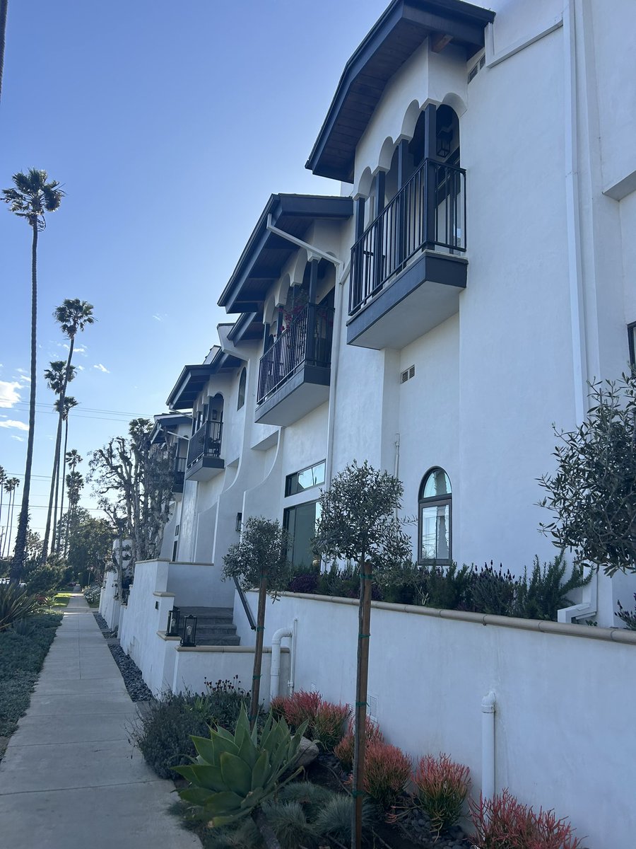 I love Santa Monica architecture