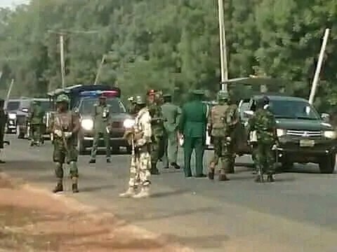 UmarIbrahi69261's tweet photo. 1. Security agents are planning early-morning raids on Shiite communities in Abuja. We’ve seen this before. It ended in blood. #AbujaMassacreAlert

 2. Zaria 2015: Over 300 members of the Islamic Movement were massacred by the Nigerian army. Will Abuja be next? #AbujaMassacreAler https://t.co/ZJSQXDeNOV