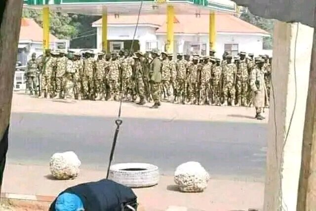 UmarIbrahi69261's tweet photo. 1. Security agents are planning early-morning raids on Shiite communities in Abuja. We’ve seen this before. It ended in blood. #AbujaMassacreAlert

 2. Zaria 2015: Over 300 members of the Islamic Movement were massacred by the Nigerian army. Will Abuja be next? #AbujaMassacreAler https://t.co/ZJSQXDeNOV