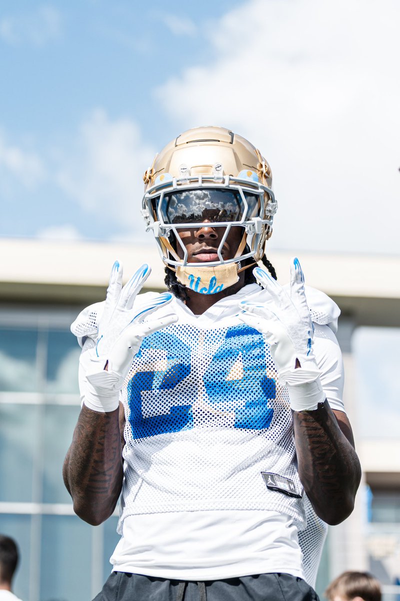 LaRue Zamoranolll tweet media