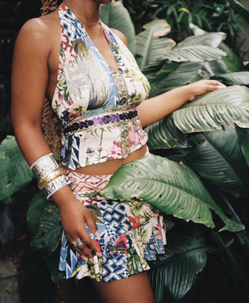 swankemon's tweet image. RAVAYA SET now live ☽｡⋆