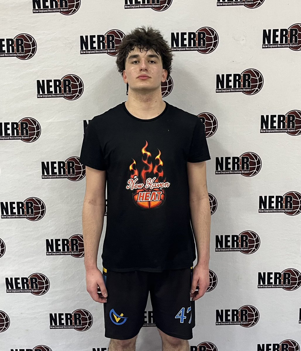 Jovan Lakaj 2026 put up an impressive performance for <a href="/NewHavenHeatFam/">NewHavenHeatFamily</a> today. He is very good mid range shooter and gets to his spot very well. Also good at slashing and finishing through contact 
#NEHF