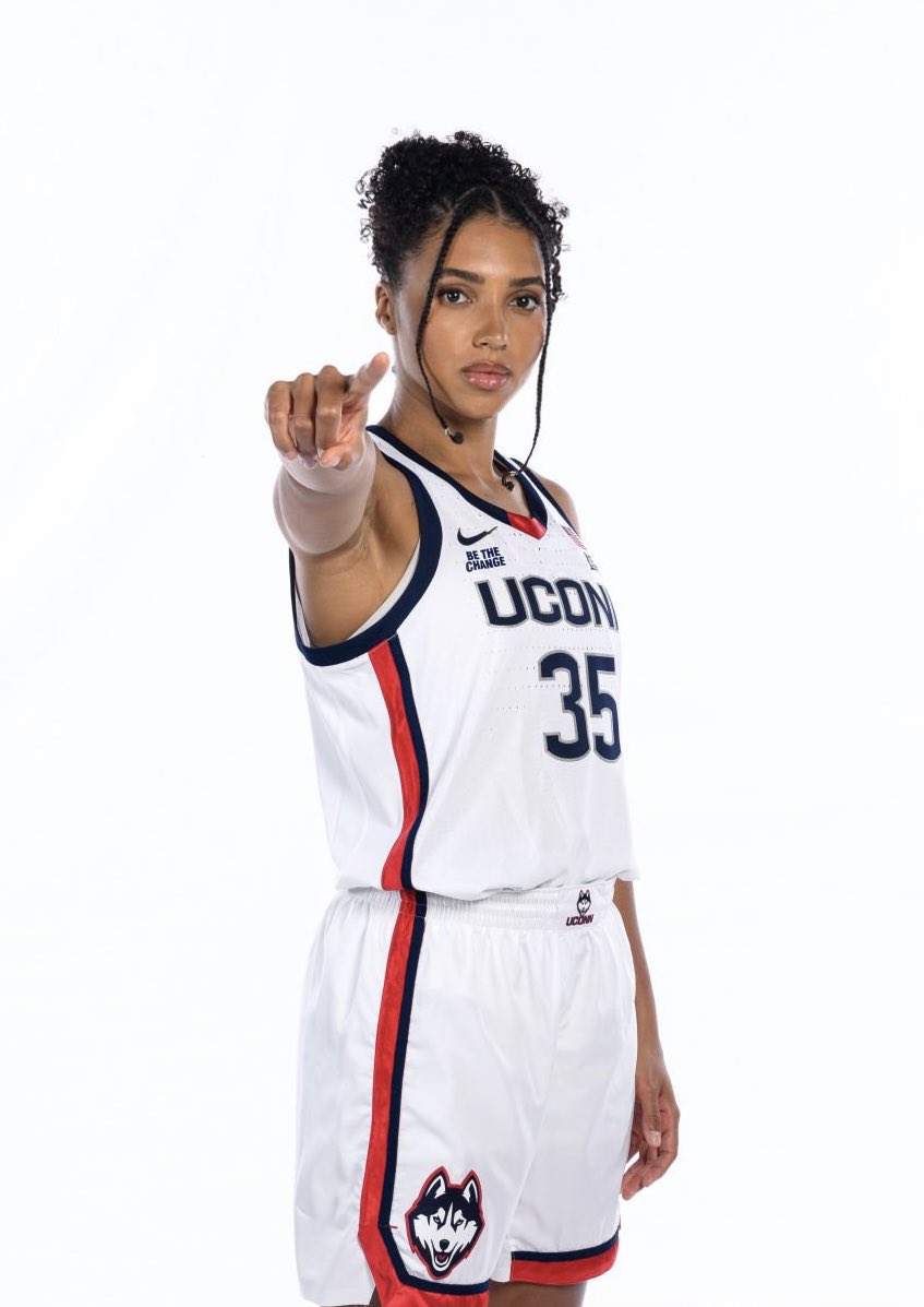 Azzi Fudd at the half vs South Carolina:

13 PTS
2 STL
5-8 FG
3-3 FT

Thoughts? 👀