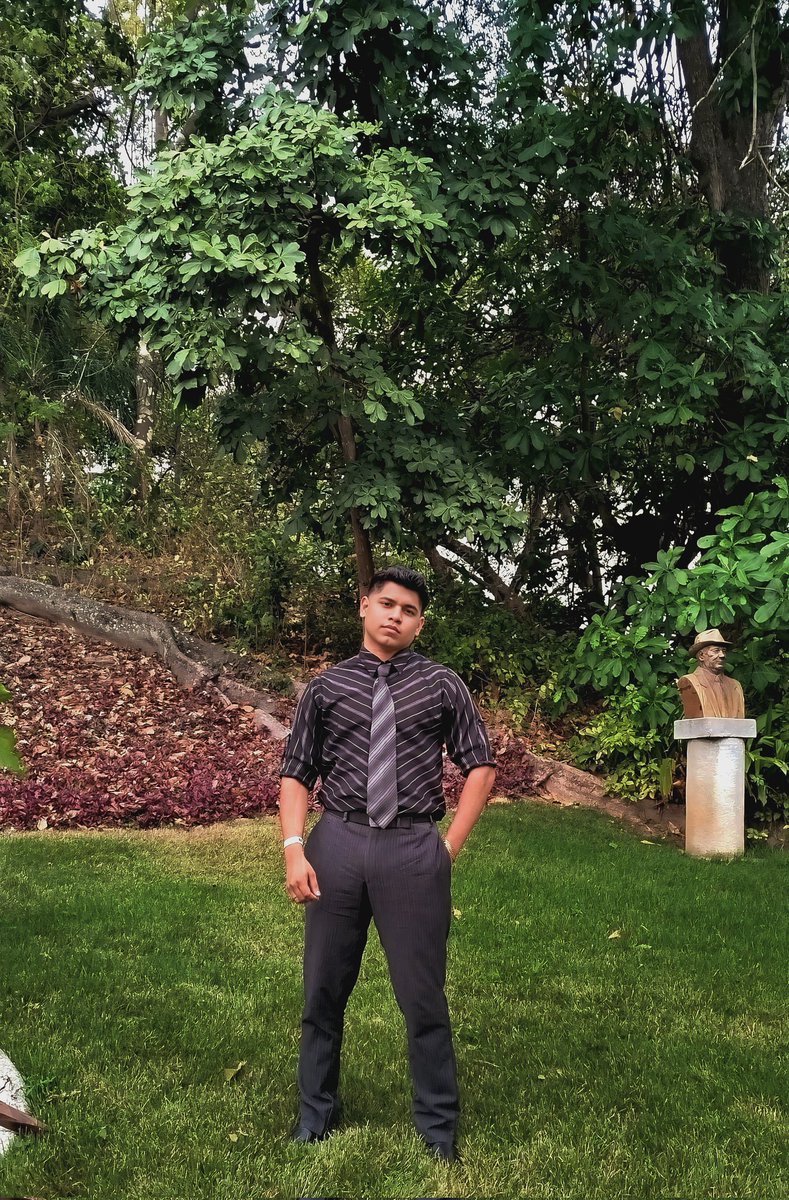 Así quedó. Ahora díganme:
"𝕰𝖑 𝖍𝖔𝖒𝖇𝖗𝖊 𝖉𝖊 𝖓𝖊𝖌𝖗𝖔" 🖤👔🫰