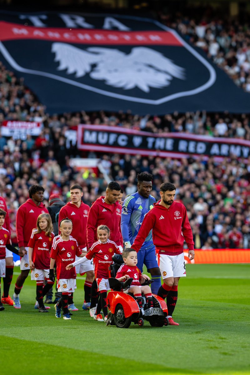 Leading the team out is always amazing but today Bobby made it even more incredible! 

His smile as we heard the noise of Old Trafford was something special ❤️
