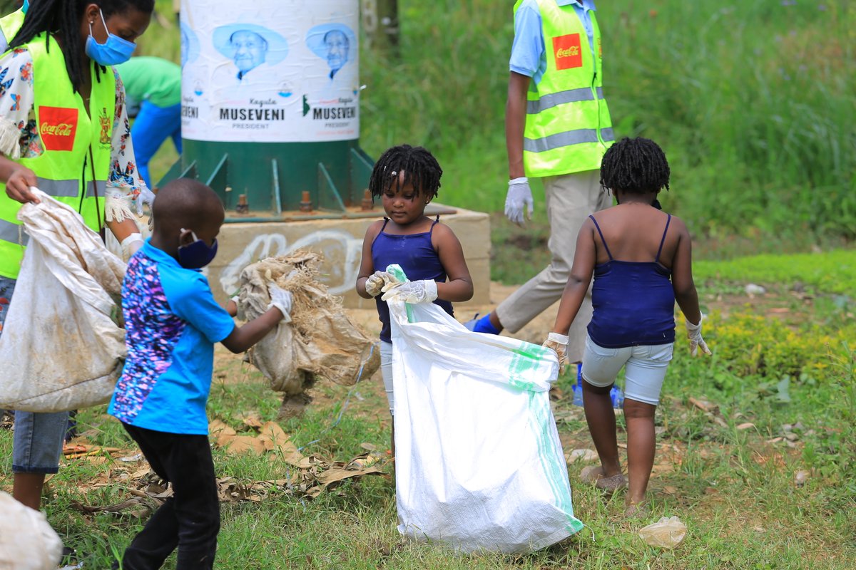 AfriyeaGolf's tweet image. Sports drive planetary care. The golf academy’s monthly cleanup educates on climate action while optimizing nature. Unite with us any time for a greener course! #ClimateAction #SDGs #TechImpact