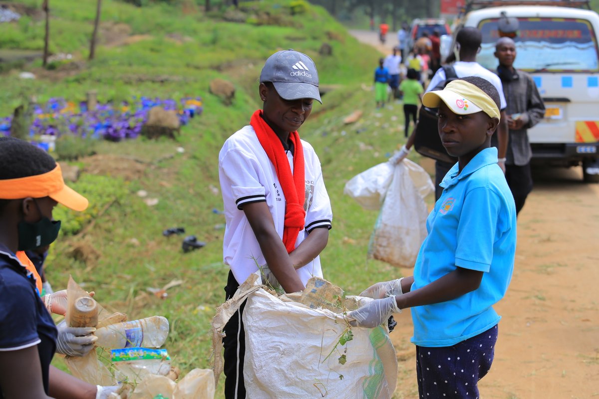 AfriyeaGolf's tweet image. Sports drive planetary care. The golf academy’s monthly cleanup educates on climate action while optimizing nature. Unite with us any time for a greener course! #ClimateAction #SDGs #TechImpact