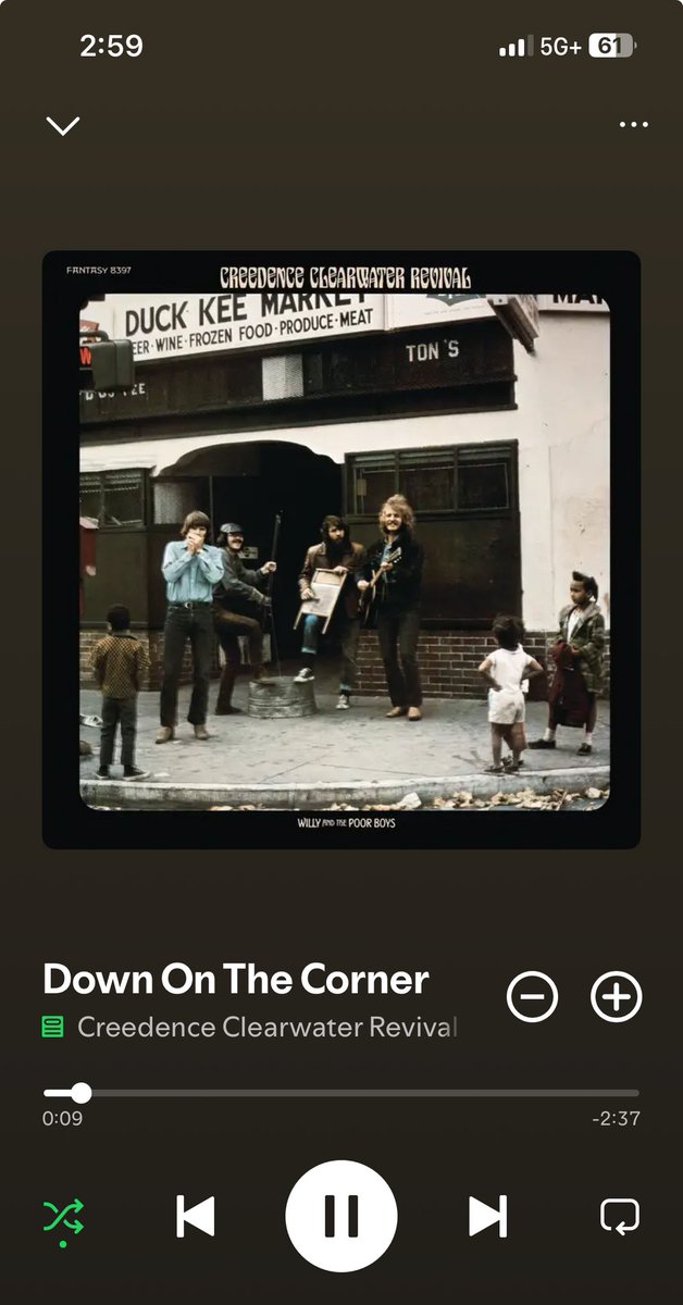 Tonywithyy's tweet image. This and a Sunday afternoon beer