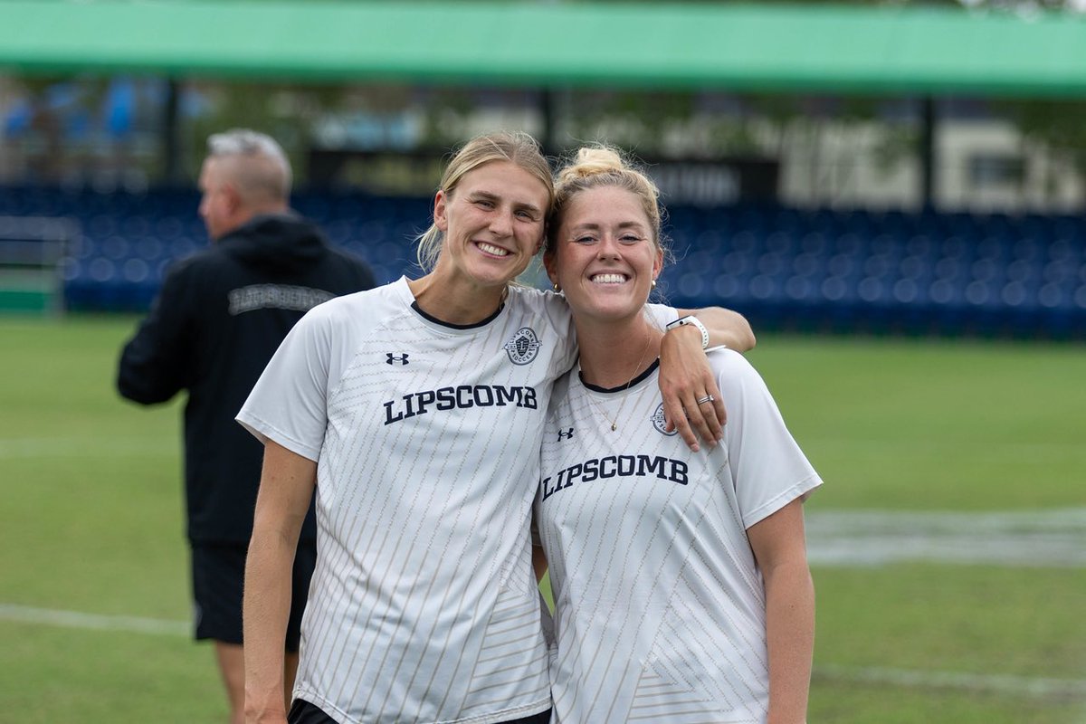 Doing what we love with the people we love &gt;&gt;&gt; 😍

#IntoTheStorm ⛈️ | #HornsUp 🤘