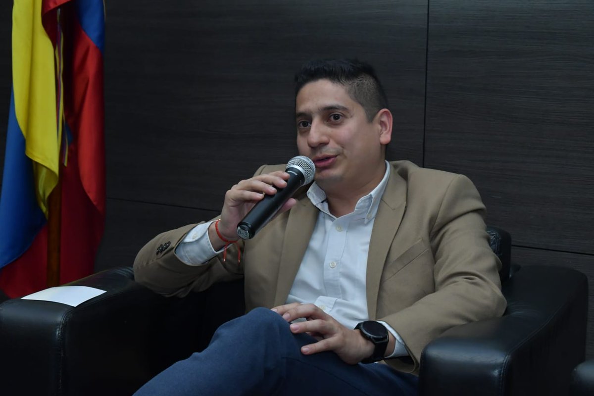 Los recursos del deporte son sagrados, que no se queden en las 🤲🏻 de la corrupción. Trabajemos por el bienestar de nuestros niños y jóvenes de 🇨🇴 ⬜ #whitecard
<a href="/peaceandsport/">Peace and Sport</a>