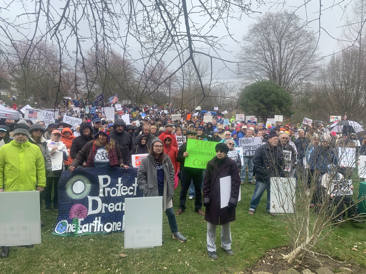 Nice sized and well behaved crowds at the Handsoff2025 rallies in Bethel 300+ , Newtown 1500+ and Danbury 1000+.   Organized as a pushback against many of the attack against the USA from the current federal government. Most distressing