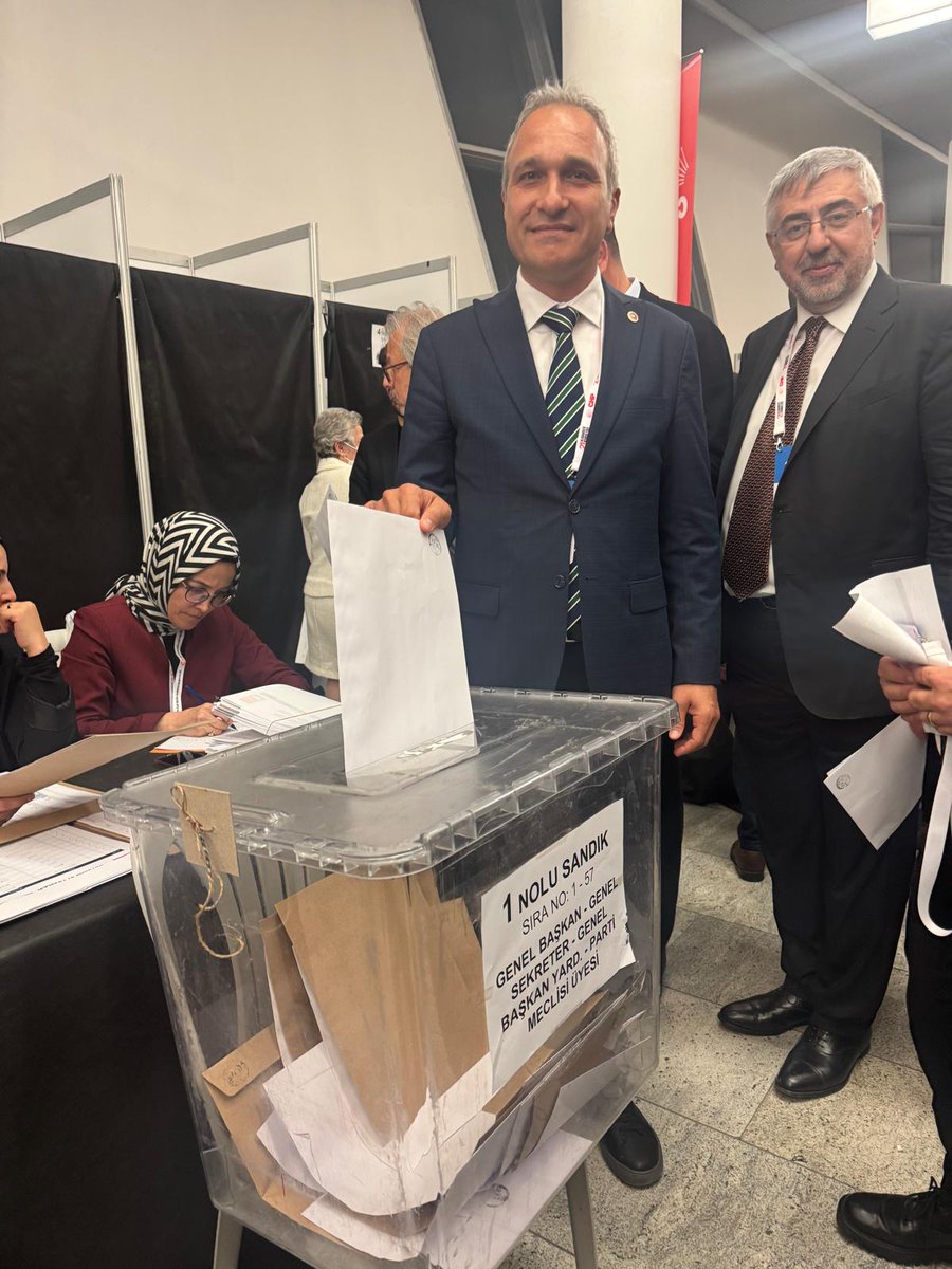 21. Olağanüstü Kurultayımızda oyumu kullandım.

Oylarımızın, iktidar yolunda yürüyen Partimiz için hayırlı olmasını diliyorum. 

Kurtuluş yok tek başına, ya hep beraber ya hiçbirimiz!

#İradeMilletindir