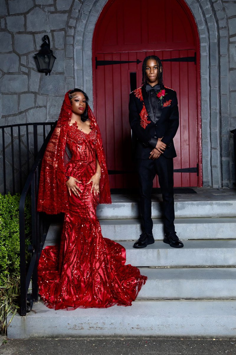 DukeNasty's tweet photo. Lil sis made em bleed to death 🩸🖤
#prom2025 #reddoor https://t.co/XR5QT0W9wL