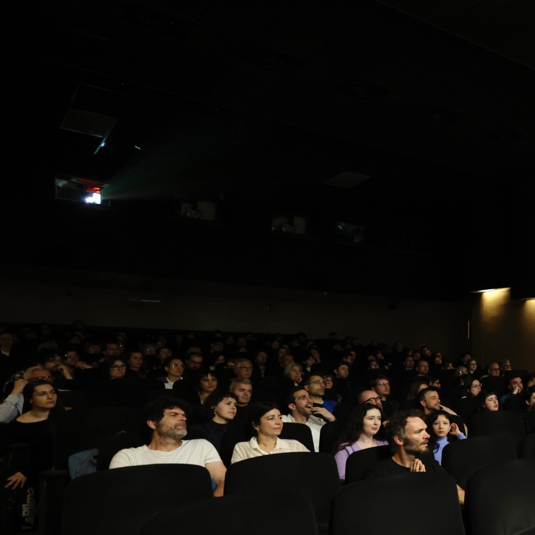 ¡Y así se clausura un festival! #LABdeseries termina reviviendo los 20 años de una serie diferente, inteligente y con un humor incómodo que se va haciendo más amable para hacernos cómplice de lo que les ocurre a sus personajes. Michael Scott, el jefe que nadie querría tener.