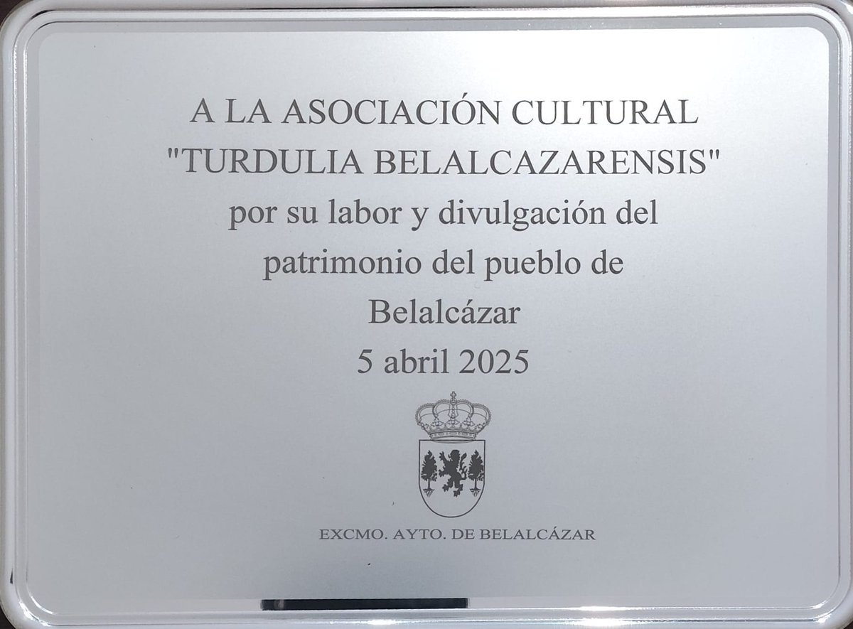 🤗Recibimos una distinción del <a href="/Ayto_Belalcazar/">Ayuntamiento de Belalcázar</a> por nuestra "labor y divulgación del patrimonio de #Belalcázar" ➡️ bit.ly/3YkCulb

☺️Es todo un honor y motivación para seguir trabajando por defender el #patrimonio cultural, natural y monumental de #LosPedroches.