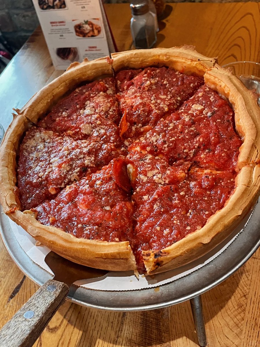 Come and try this delicious pizza😯👍🍕