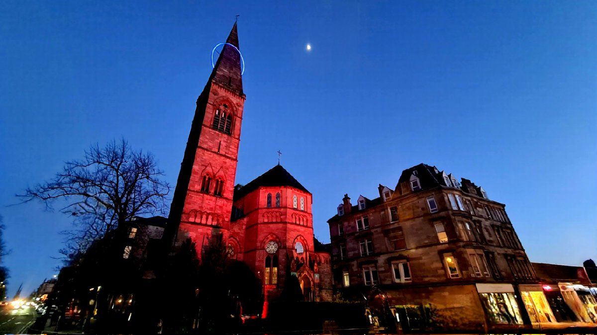 is_glasgow's tweet photo. Nightfall this evening on Byres Road in the West End of Glasgow.
#glasgow #architecture #architecturephotography #nightphotography #glasgowatnight #byresroad #oranmor #glasgowtoday #scotland https://t.co/kILkhbCFcB