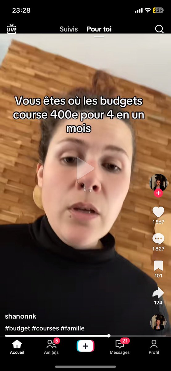 neverforgeet's tweet image. Pas de cochonneries chez elle 😂🙄 #laetitiabellissima