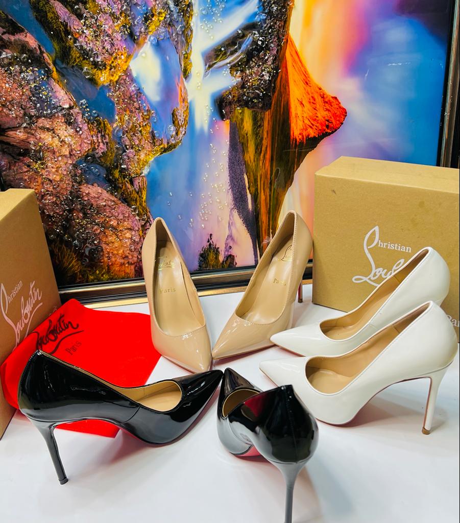 Shop_Emeralds's tweet photo. Sleek Court Heels😍😍

⭐ Size: 37-42

⭐ Color: nude, black and white 

⭐ Price: N29,000

Fully Boxed 

To order:
....................
Kindly send a DM on WhatsApp
https://t.co/AqY94XzXWb https://t.co/WfwvyONYWS
