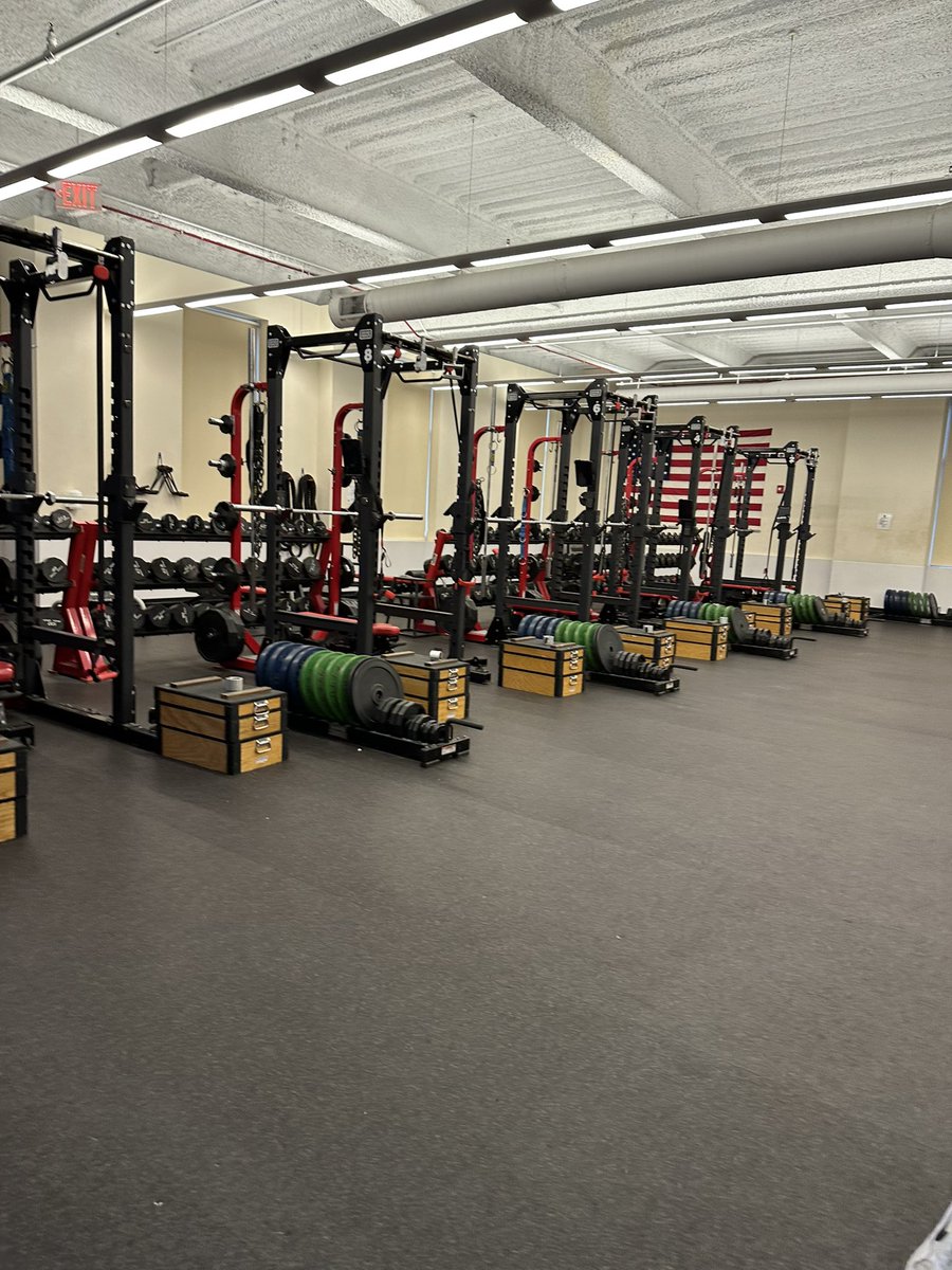 Thanks for the great day <a href="/BrownU_Football/">Brown Bears Football</a>.  I was really impressed by the overall program and the school. Excited to get back on campus and compete at camp this summer!

 <a href="/BrownHCPerry/">James Perry '00</a> <a href="/CoachW_Edwards/">Willie Edwards</a> <a href="/CoachEMorrissey/">Eddy Morrissey</a> <a href="/coach_jonke/">Mitchell Jonke</a> <a href="/avon_groveFB/">Avon Grove Football</a> <a href="/CoachJCoffey/">Coach Coffey</a> <a href="/TrainingTru/">TRU Performance Training</a>