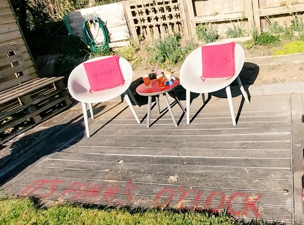 iamcornishpasty's tweet image. Yep, the Pimms decking definitely needs a bit of attention..... still works though 🍹

#PimmsOClock🍹 #PastysGarden🌻 @pimmsgb