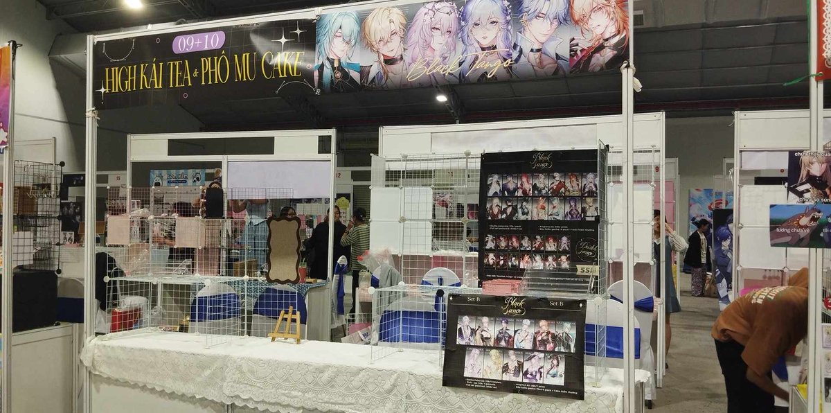 friend took a picture of our booth a day before con 😋