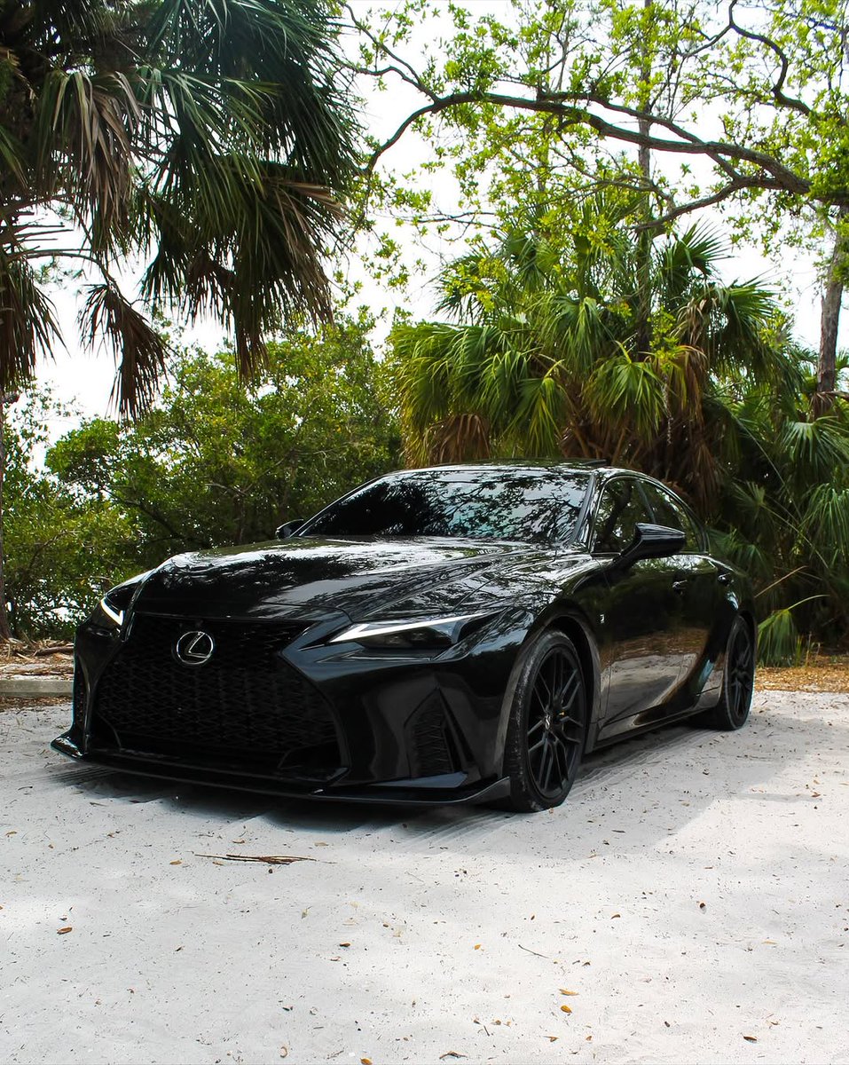 nocarcontext's tweet photo. Lexus IS350 🖤🖤 https://t.co/Y2wRdz3O4p