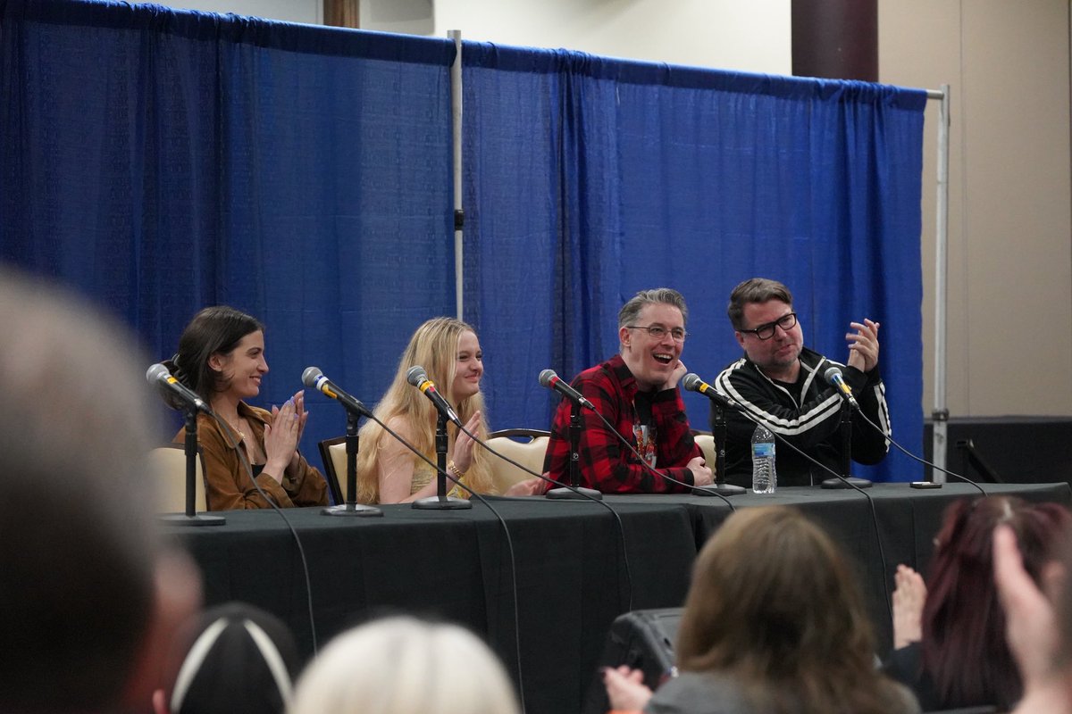 The Terrifier cast isn’t so terrifying after all! So much fun to have them in the panel room! 🚀