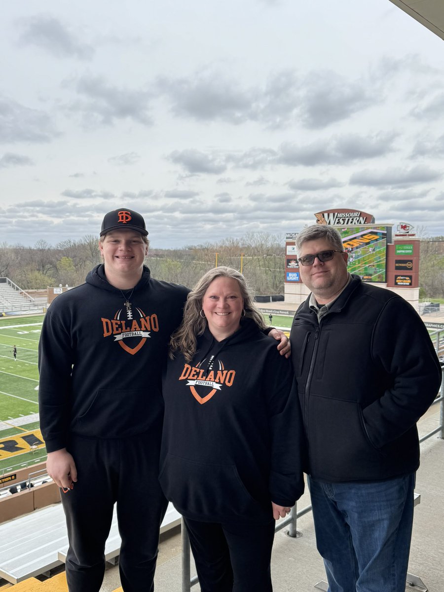 Had a wonderful weekend in St. Joseph MO to get the opportunity to attend Junior Day at <a href="/MWSU_Football/">Missouri Western Football</a>! Special thanks to <a href="/EcoachJ/">Erik Johnson</a>, <a href="/CoachGalloM/">Michael Gallo</a>,  and <a href="/TylerFenwick2/">Tyler Fenwick</a> for making it an amazing experience!