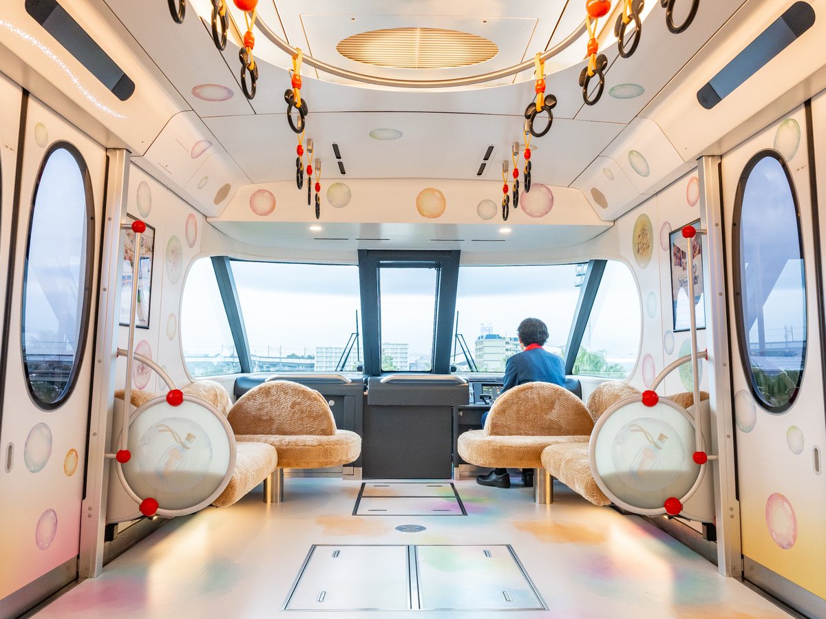 ダッフィー＆フレンズ20周年：カラフルハピネス」デザイン