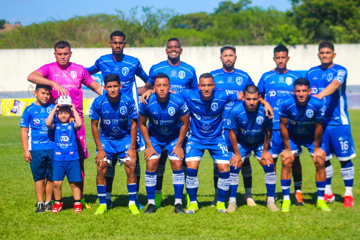 CDFuerteSF's tweet image. 21' Minutos en el Correcaminos ⚪️🔵
Fuerte 0-0 Dragón 

 #JORNADA16 
VS Dragón 

#Comandos Azules