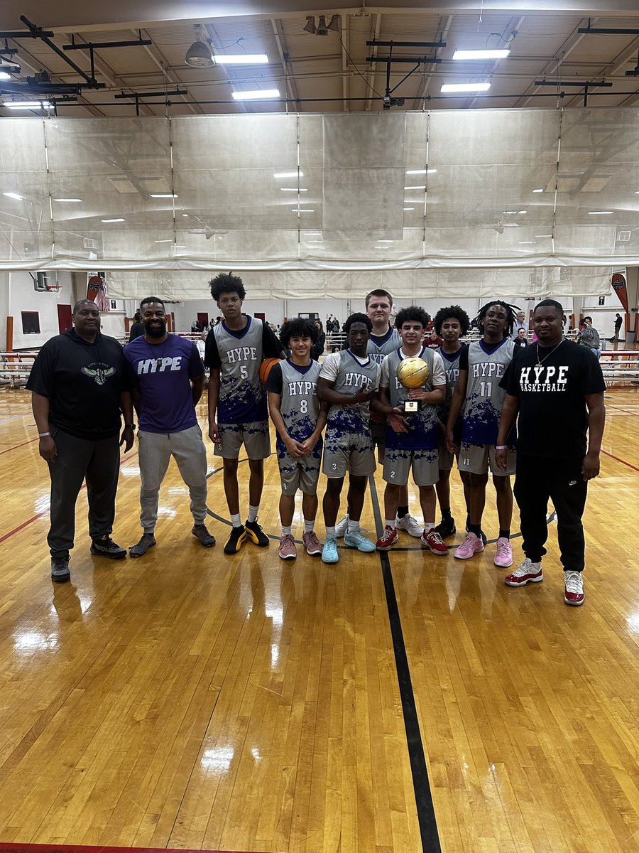 Hype Hawks OTR took home The Main Event 2028 Bracket championship with a win over STARS Basketball Club UA Rise. Hype finished the weekend 5-0, with each win coming by 15 points or more.