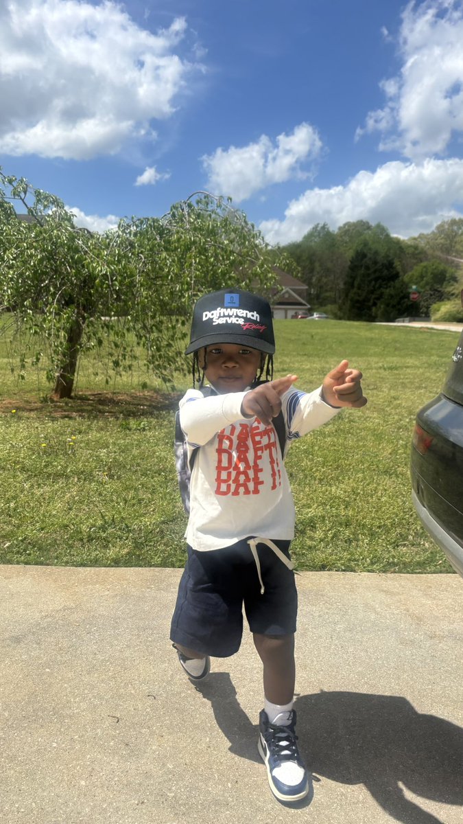 realnoradee's tweet photo. My cool kid 💙 https://t.co/cq3L0FlqWo