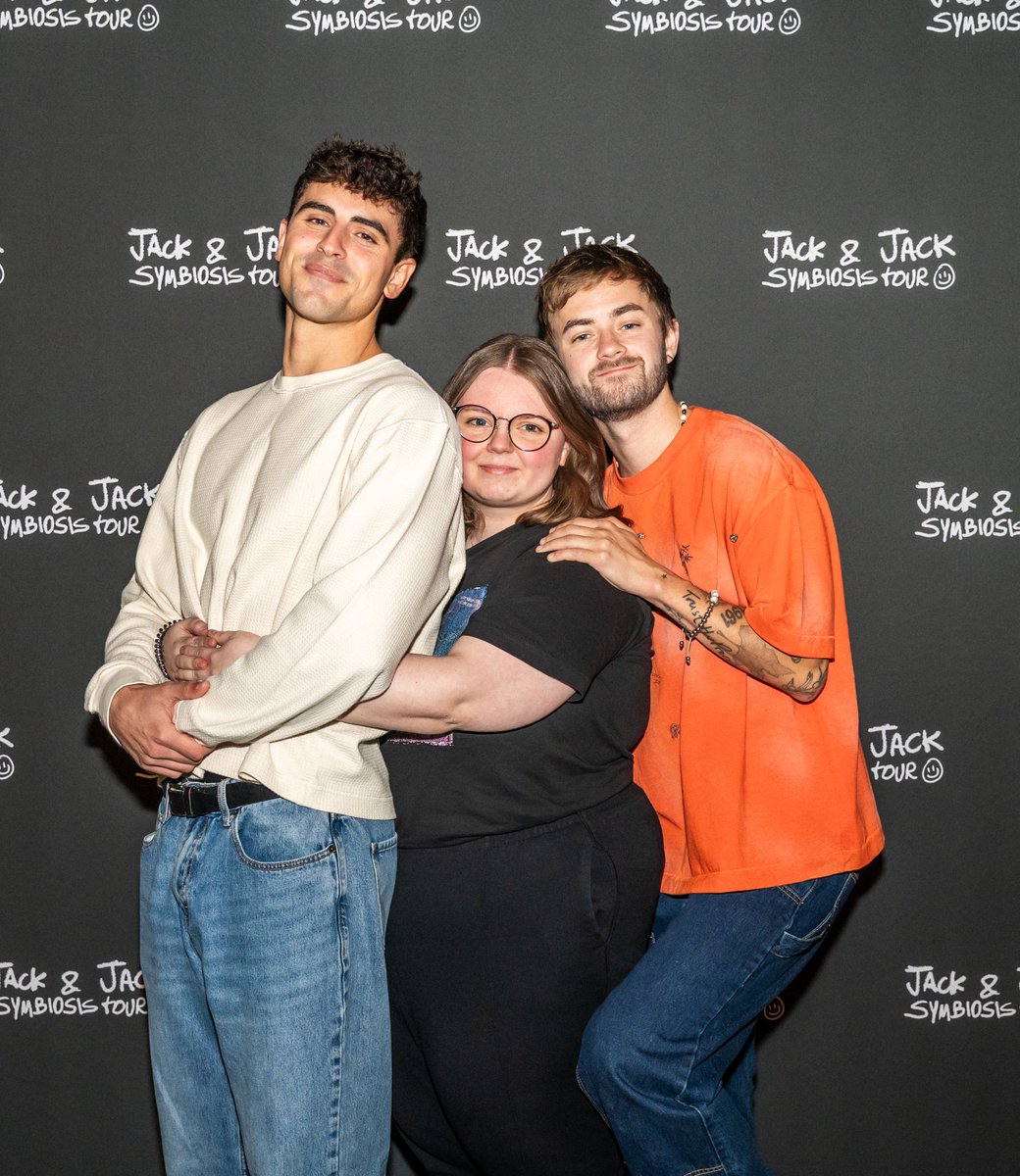 evie 🎶 tweet media