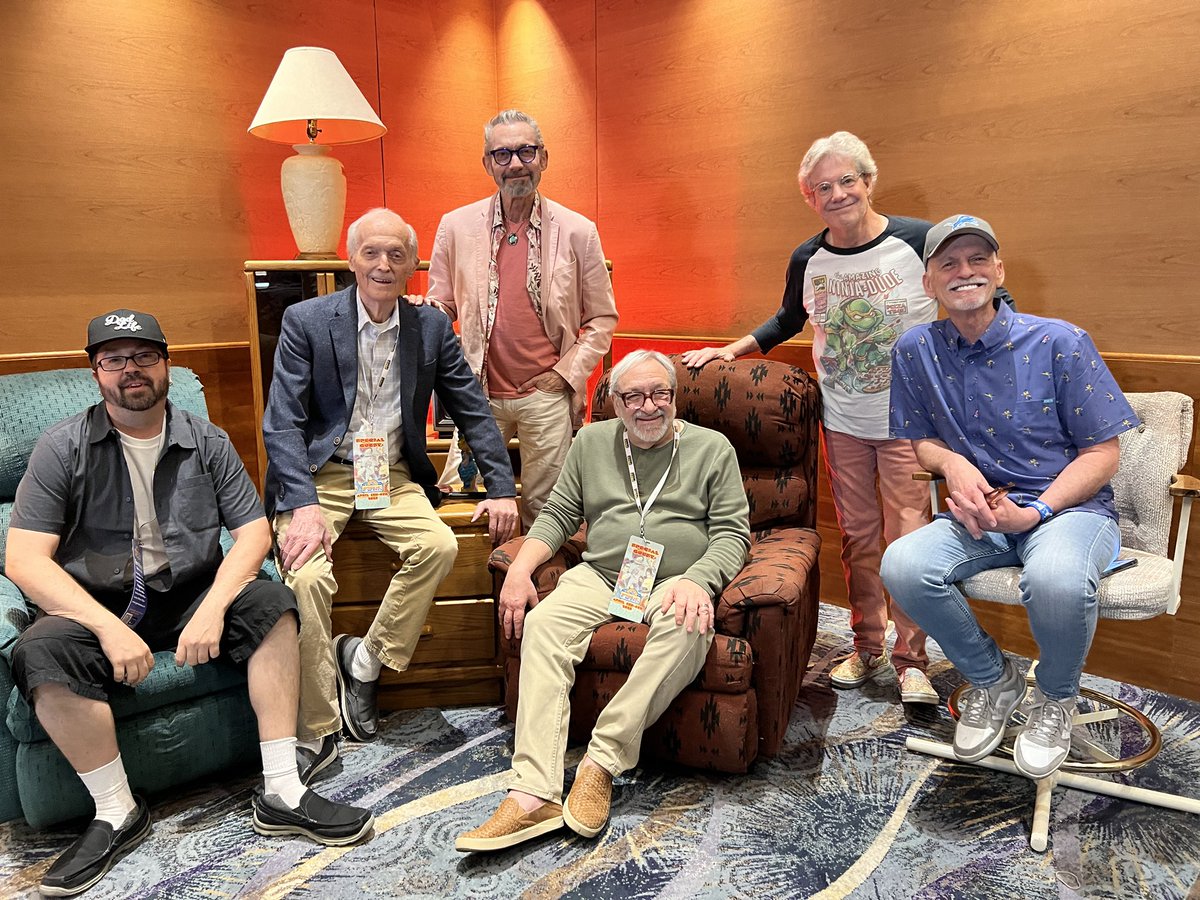 DonBluth's tweet image. Wouldn’t it be fun to make a new Teenage Mutant Ninja Turtles in 2d hand drawn animation? After meeting the original voices I am convinced it would be a box office smash. Sign me up! - Don