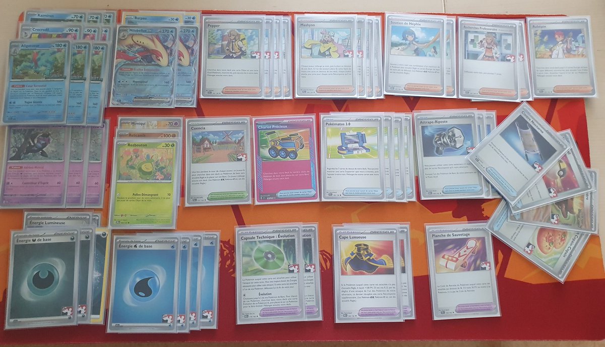 J-5 avant la rotation du bloc F 💫 !
Aujourd'hui c'est notre nouvelle recrue Eren qui s'est jetée à l'assaut des crocodiles et nous propose sa liste d'Aligatueur ! 🐊