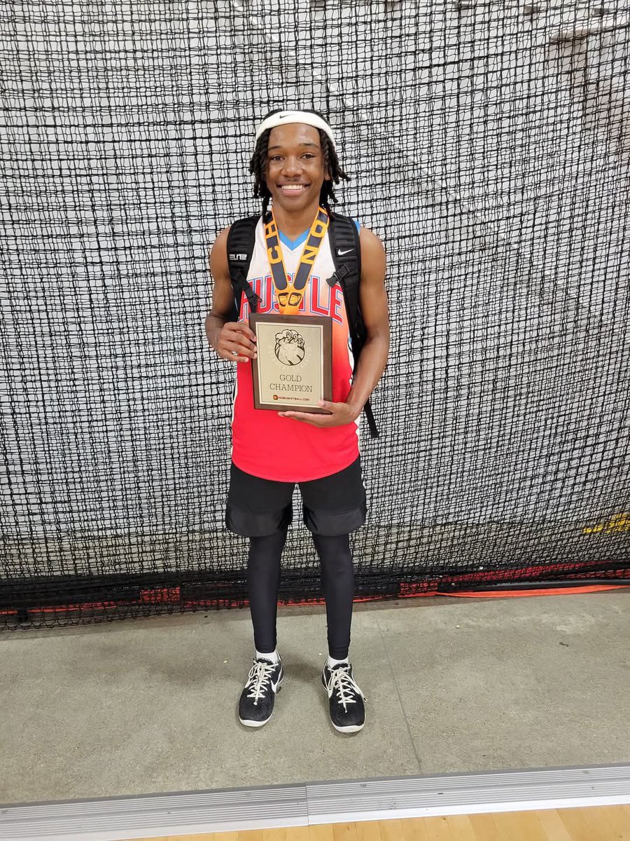 Xadrian Johnson (@xadrianjohnson1) on Twitter photo Hustle Elite /<a href="/MossElite/">Moss Elite</a> 9th Grade Gold Bracket Champions at the Bearcat Classic at Spooky Nook! 4-0 on the weekend! Next up, MidwestMania @ Spooky Nook! 15 points in the Championship <a href="/NextUpRecruits/">NextUpRecruits</a> <a href="/PGCbasketball/">PGC Basketball</a> <a href="/SCRocketsBB/">Shelby County Boys Basketball</a> <a href="/PrepHoopsKY/">Prep Hoops Kentucky</a> <a href="/raj_manjrekar/">🏈🏀🎾Highlight_TheAthlete ⚾️🥎⚽️</a> Hustle Elite /<a href="/MossElite/">Moss Elite</a> 9th Grade Gold Bracket Champions at the Bearcat Classic at Spooky Nook! 4-0 on the weekend! Next up, MidwestMania @ Spooky Nook! 15 points in the Championship <a href="/NextUpRecruits/">NextUpRecruits</a> <a href="/PGCbasketball/">PGC Basketball</a> <a href="/SCRocketsBB/">Shelby County Boys Basketball</a> <a href="/PrepHoopsKY/">Prep Hoops Kentucky</a> <a href="/raj_manjrekar/">🏈🏀🎾Highlight_TheAthlete ⚾️🥎⚽️</a>