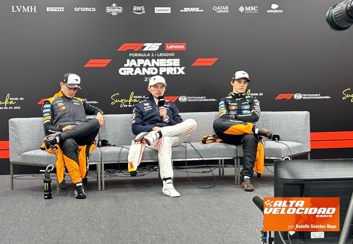 Doble podio para <a href="/McLarenF1/">McLaren</a> que sabe agridulce y doble derrota en el #JapaneseGP

El equipo de Woking llegó a 529 podios en #F1, 5° consecutivo desde Qatar 2024. 
Es el 2° Constructor con más podios en la historia de la #Formula1 solo detrás de Ferrari.

📷 <a href="/saiirene/">Sai  Irene Sánchez ॐ</a> | <a href="/VicUribeR/">Victor Uribe</a>