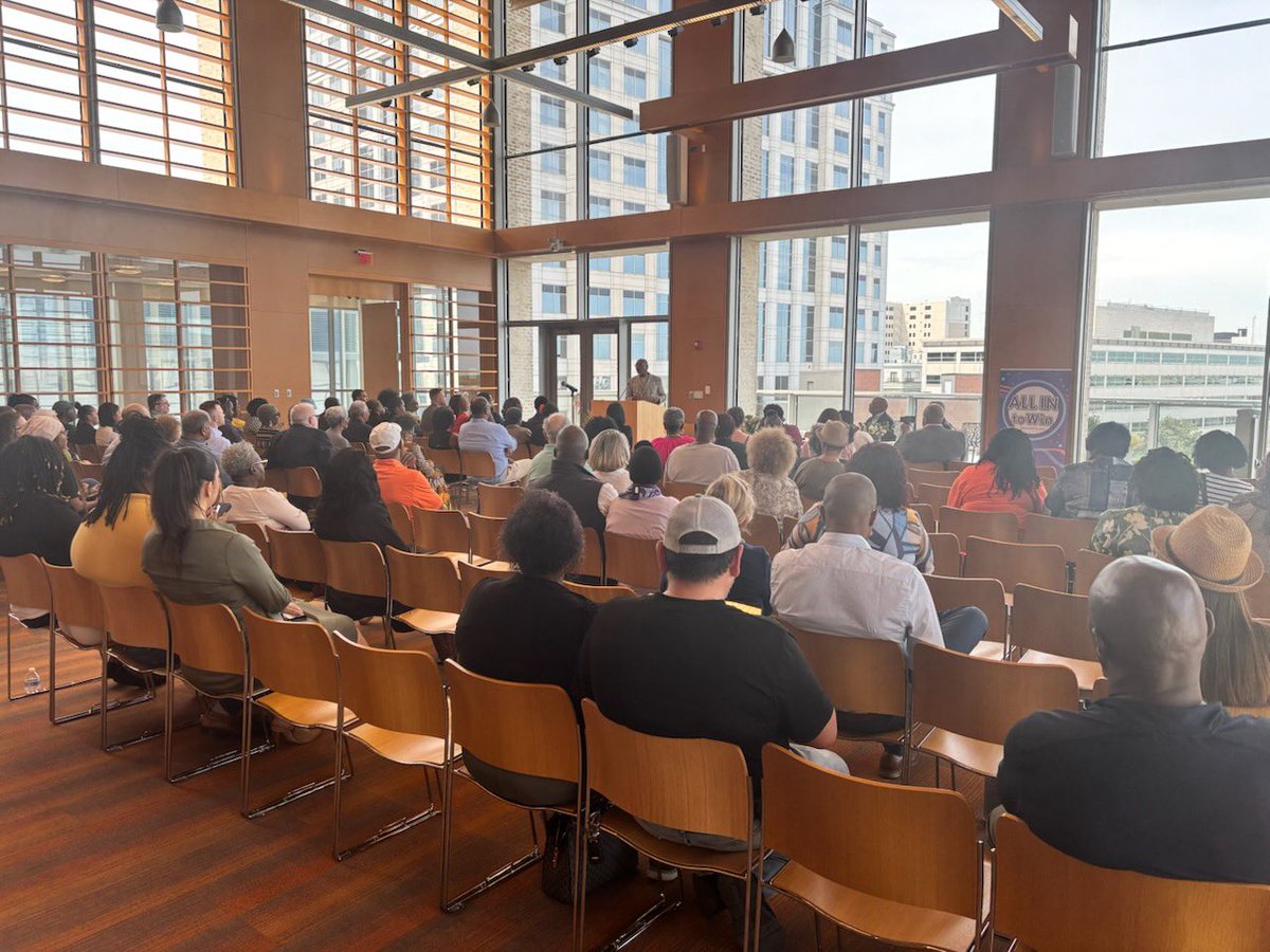 Joined my colleagues Gregory Meeks and Glenn Ivey at a Congressional Black Caucus PAC Community Engagement and Listening Forum at Slover Library in Norfolk, where Hampton Roads residents gave insights on how to craft a strategy for winning in Virginia in 2025 and beyond
