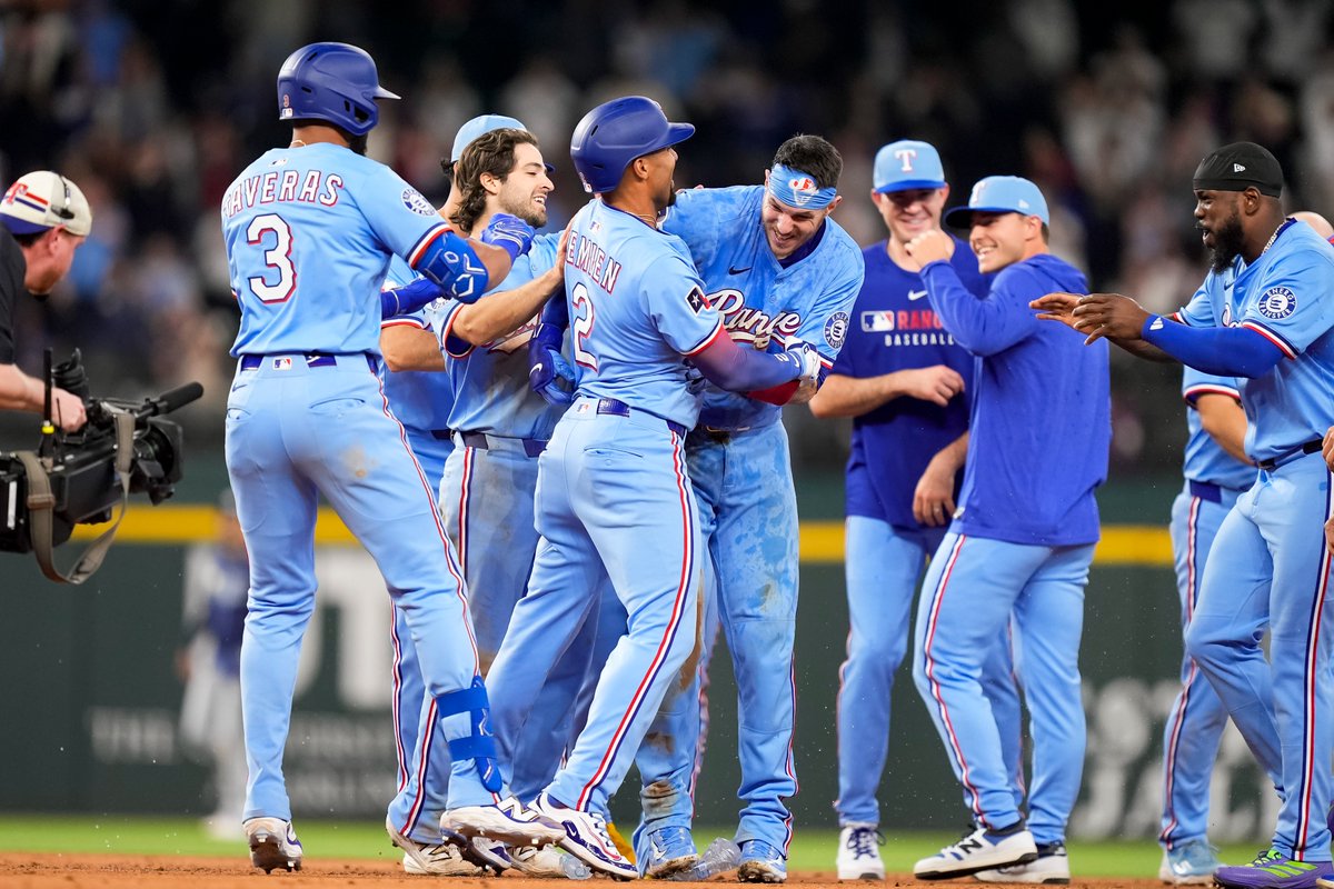 Walk-Off ✔️ 
Sweep ✔️ 
Best start since 2012 ✔️