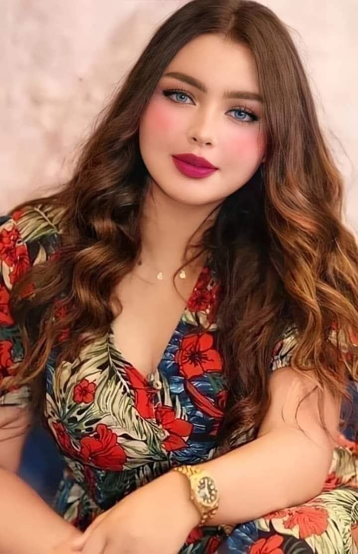 #السهر

جيتك وانا مشتاق والشوق ملعون 

ميت على شوفتك ومسكت ايدينك 

حبك لعب فيني أنا فيك مجنون 

فجأة عرفت إني غرقت بحنانك