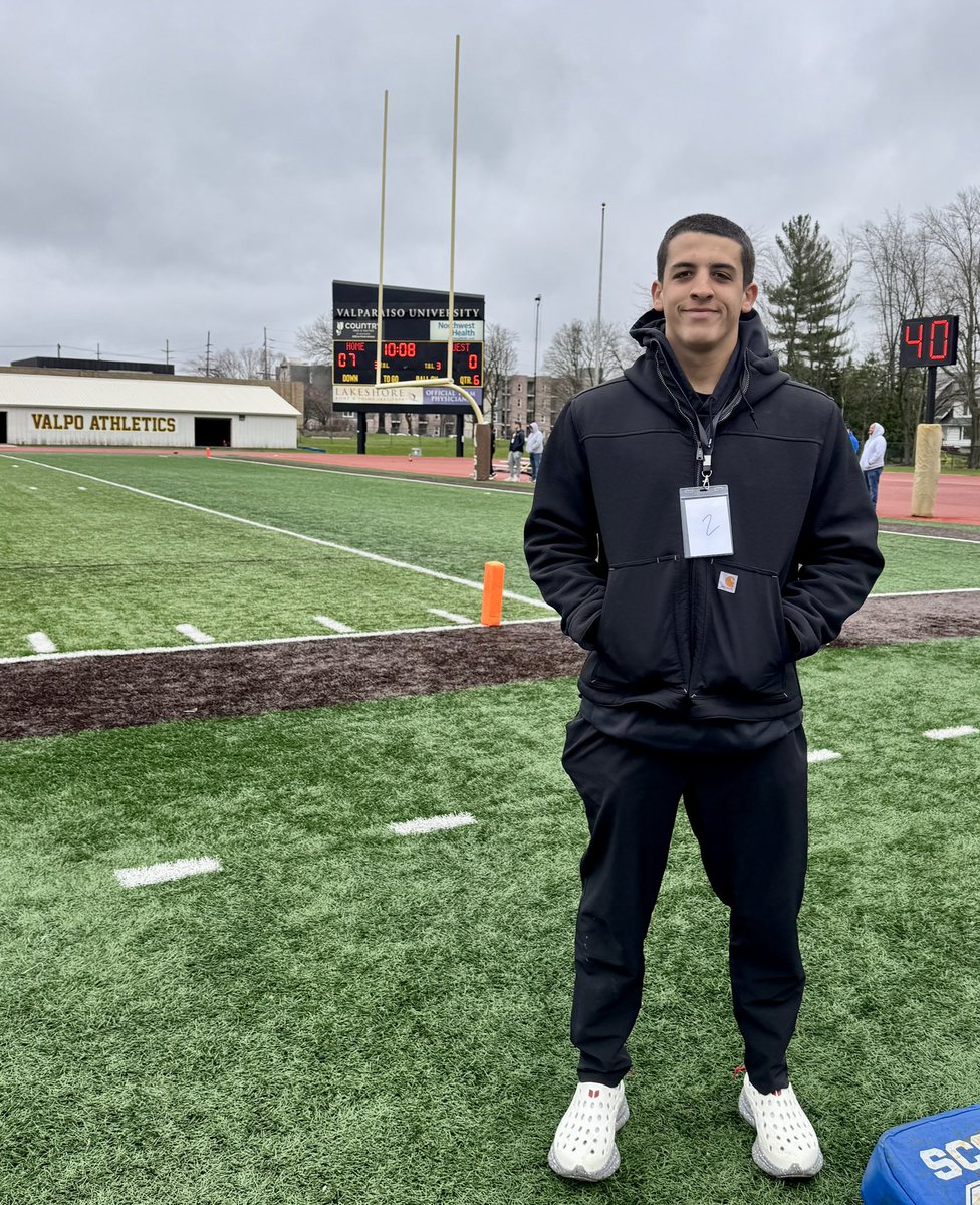 GavinSmith63's tweet image. Great to watch some Spring ball in action at Valparaiso University. Thank you for the invite @CoachGeiger_ .
@HawksMaine @EDGYTIM
