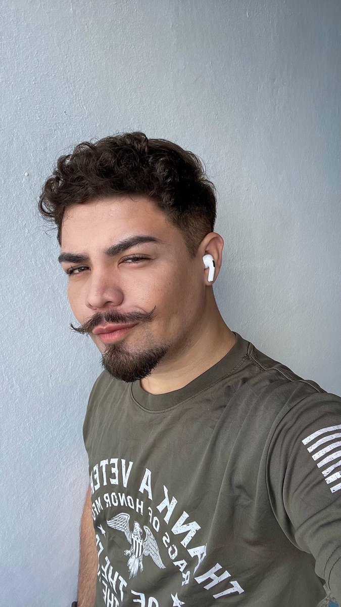 faescobr97's tweet photo. Mjmm🤨 https://t.co/qnYEyKVcuS